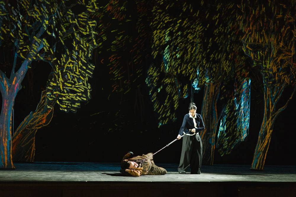 Florian Carove (Solor, Hund), Ursula Pfitzner (Marika) - © Apollonia Bitzan Florian Carove (Solor, Hund), Ursula Pfitzner (Marika)