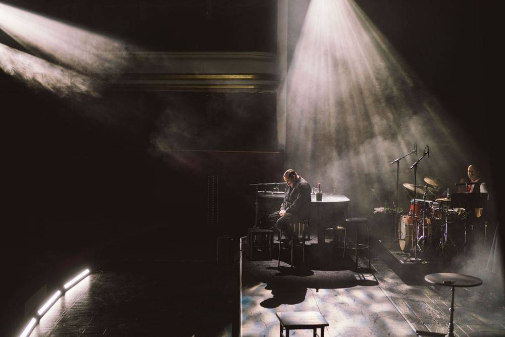 Florian Carove (Morales), Jörg Mikula (Drums / Percussion) - © Jenni Koller/Volksoper Wien Florian Carove (Morales), Jörg Mikula (Drums / Percussion)