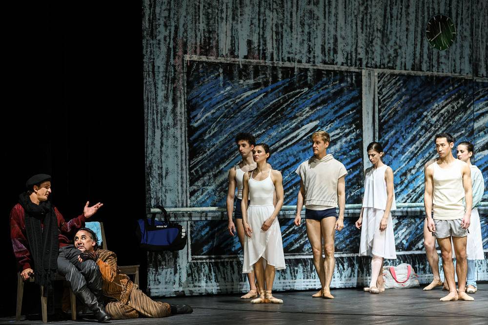 Sebastian Wendelin (Nurejew), Florian Carove (Solor, der Hund), Wiener Staatsballett