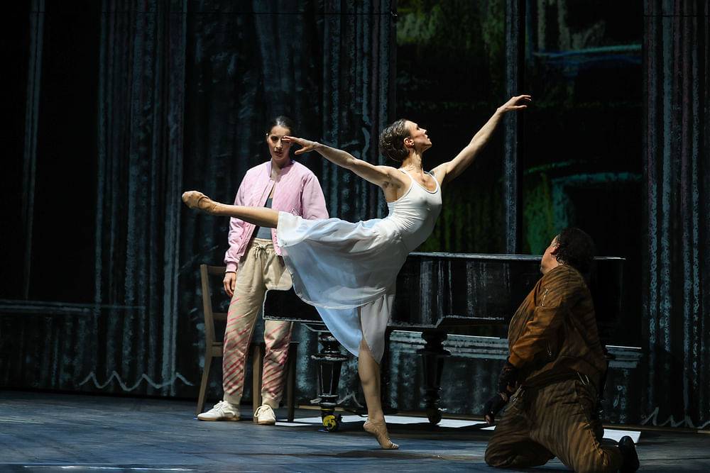 Maria Hegele (Lea), Mila Schmidt (Nika), Florian Carove (Solor, der Hund)