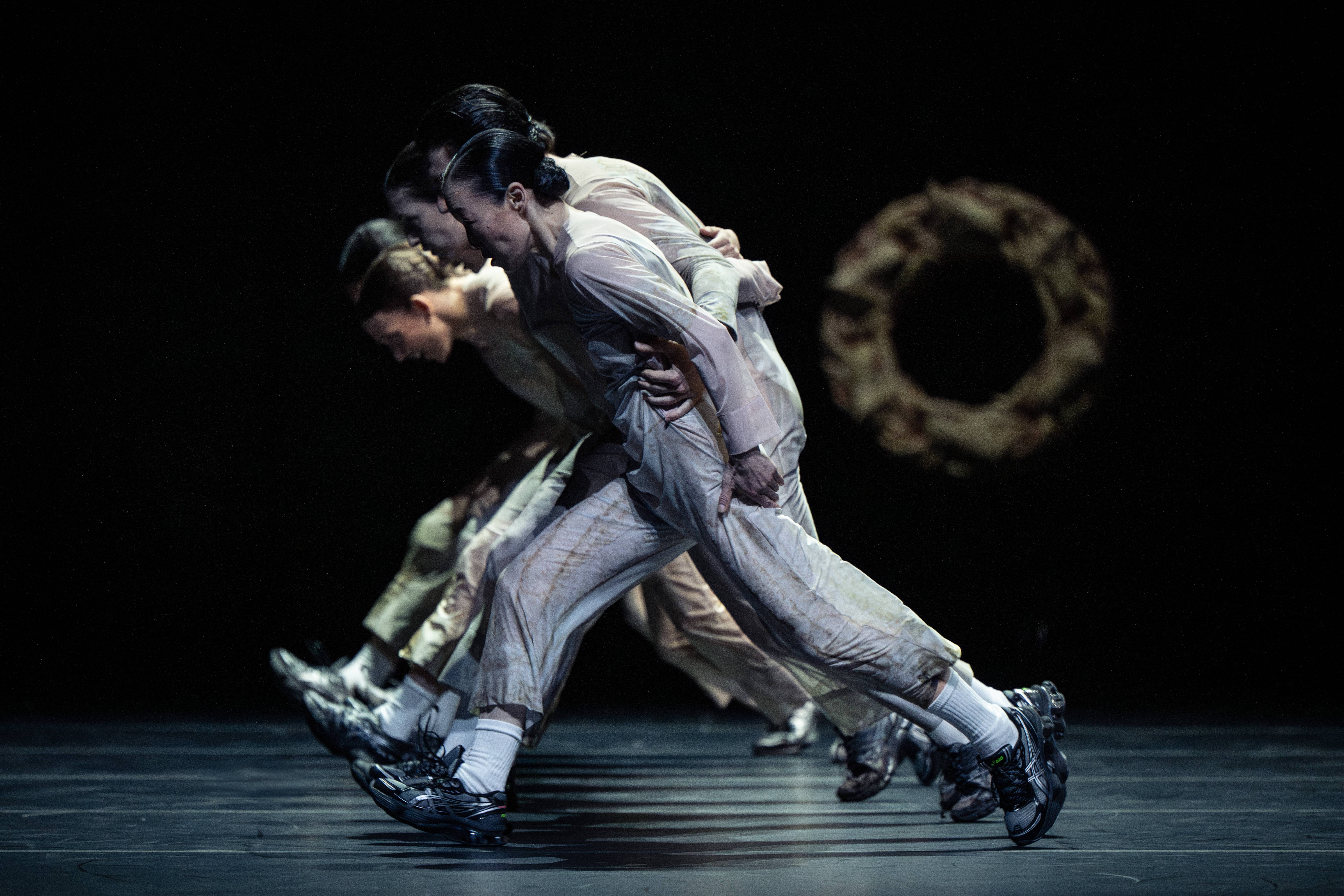 © Ashley Taylor/Wiener Staatsballett High
