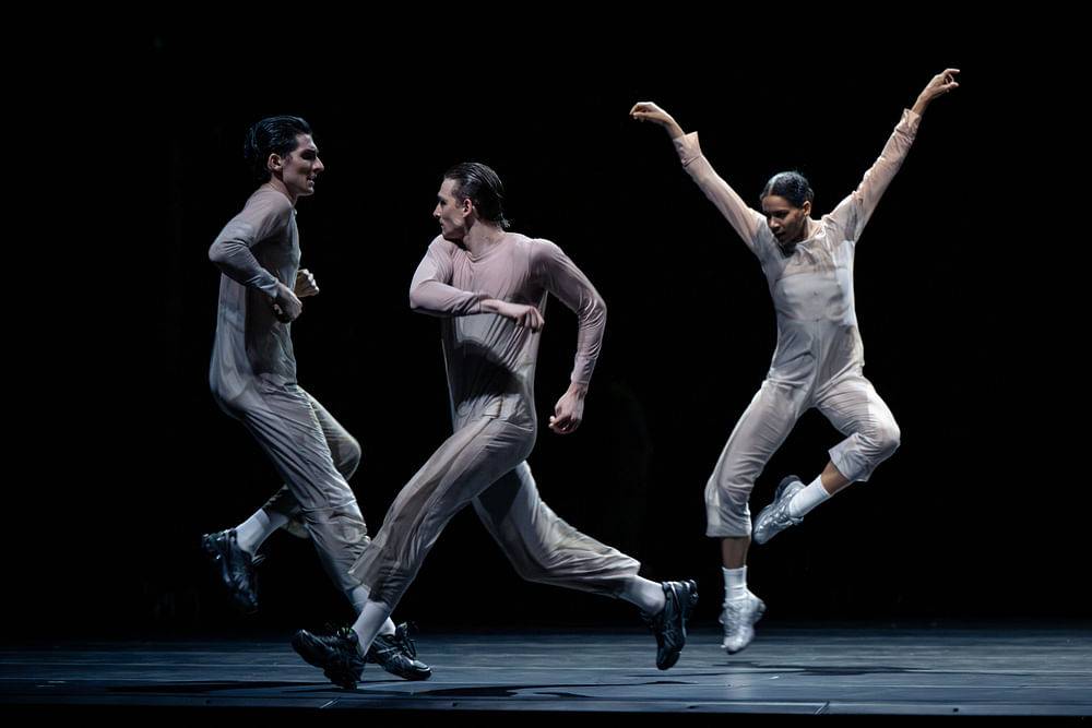 © Ashley Taylor/Wiener Staatsballett High