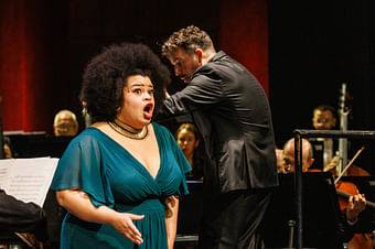 Kontra-Altistin Jasmin White