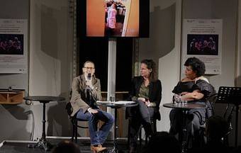 Anke Charton, Magdalena Hoisbauer und Katia Ledoux im Gespräch (Foto: Elfriede Jelinek-Forschungszentrum)