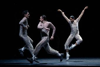 High - © Ashley Taylor/Wiener Staatsballett High
