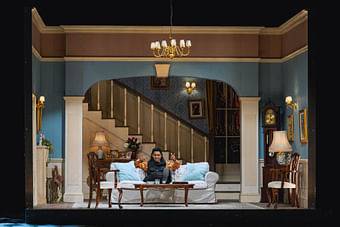 Michael Arivony (Figaro) - © Marco Sommer / Volksoper Wien Michael Arivony (Figaro)